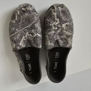 Toms Black and White Textured Flats